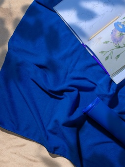 Флисовый плед Warm&Peace, ярко-синий фото 