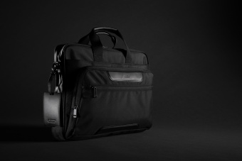 Сумка для ноутбука Swiss Peak Voyager из RPET AWARE™, 15,6" фото 