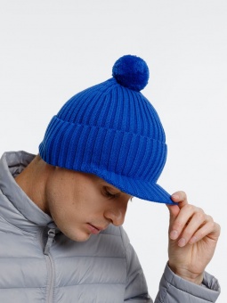 Вязаная шапка с козырьком Peaky, синяя (василек) фото 