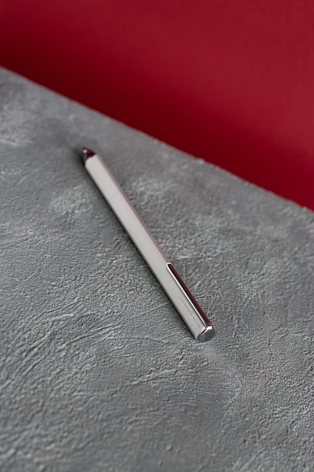 Шариковая ручка PININFARINA PF One SILVER