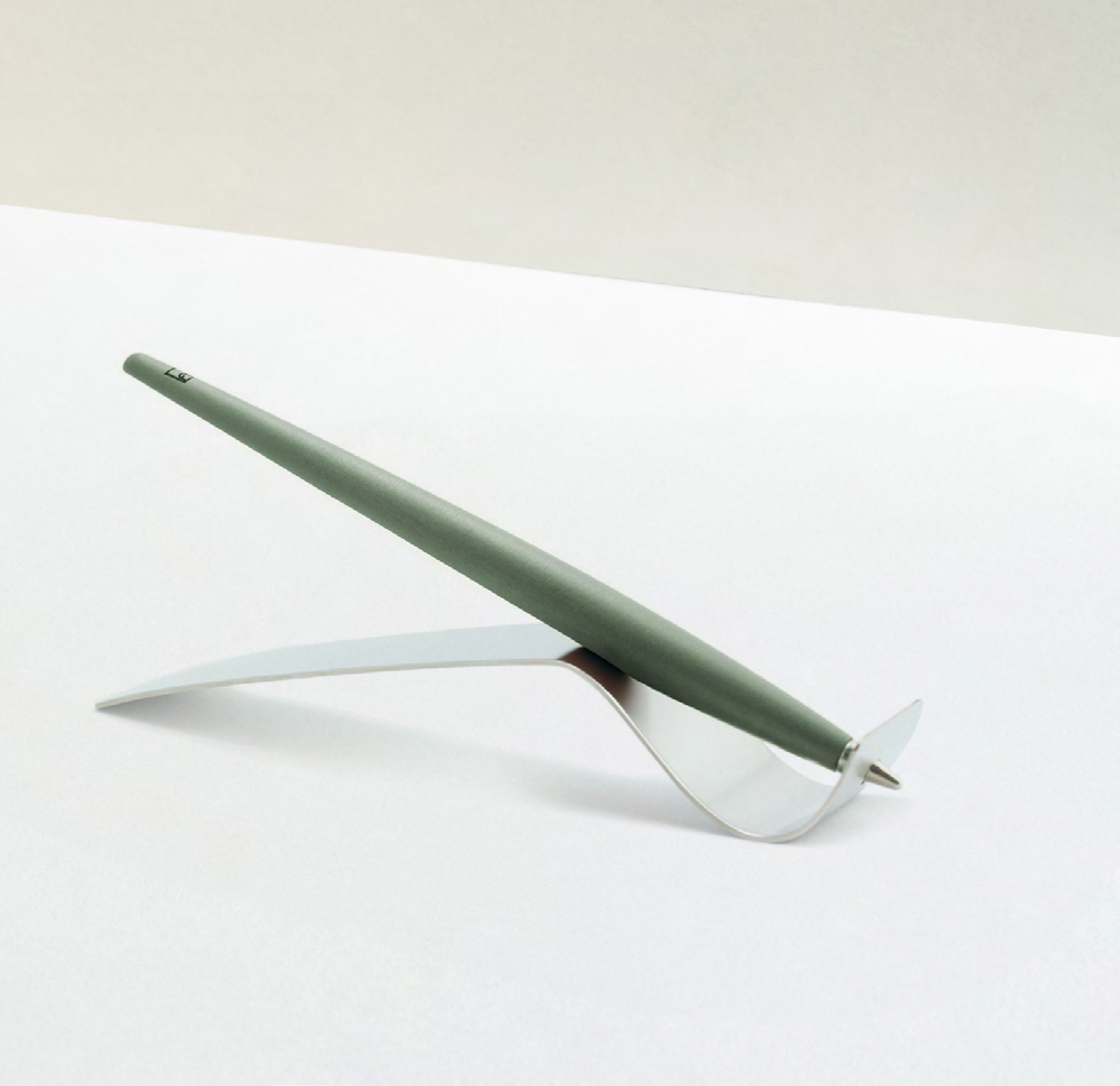 Шариковая ручка Pininfarina Piuma A MODERN CLASSIC SAGE GREEN