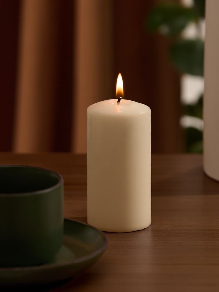 Свеча ароматическая Arozo 150, малиновый джем и древесина, бежевая