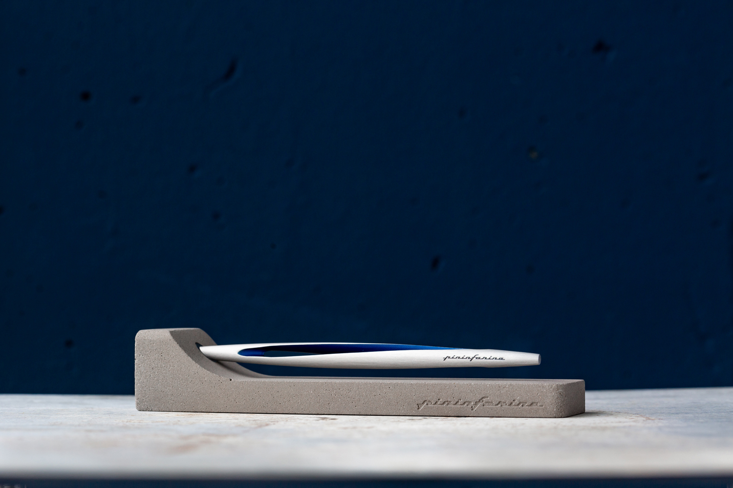 Вечная ручка Pininfarina Aero BLUE