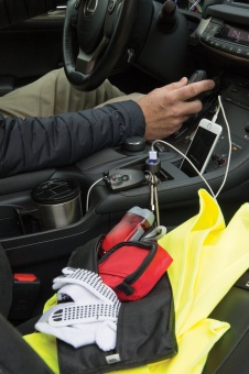 Автомобильное зарядное устройство Swiss Peak 3 в 1 фото 