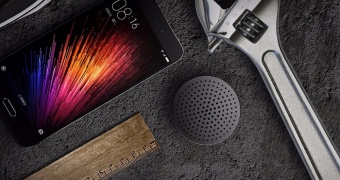Беспроводная колонка Mi Bluetooth Speaker Mini, серебристая фото 