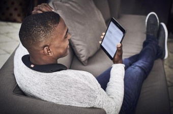 Беспроводная нашейная колонка JBL Soundgear, черная фото 