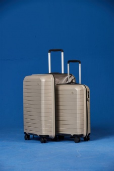 Чемодан Lightweight Luggage M, бежевый фото 