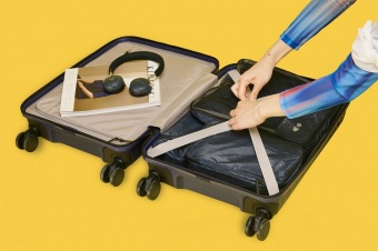 Чемодан Lightweight Luggage S, черный фото 