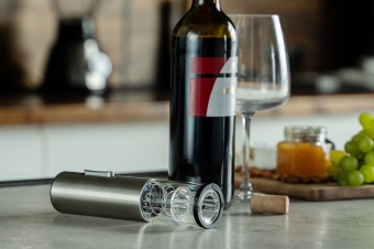 Электрический штопор с ножом для фольги Wine Diesel, черный фото 