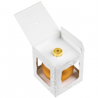 Елочный шар Gala Night Matt в коробке с тиснением, золотистый, 8 см фото 
