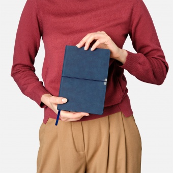 Ежедневник In Velour недатированный, синий фото 