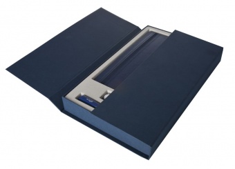 Коробка подарочная под ежедневник, флешку и ручку, синяя фото 