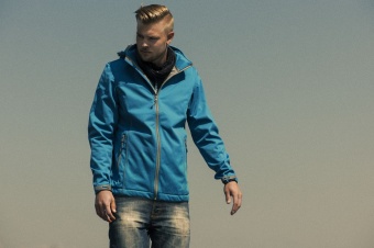 Куртка софтшелл мужская Skyrunning, темно-синяя фото 2