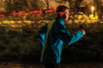 Наушники для бега с подсветкой фото 