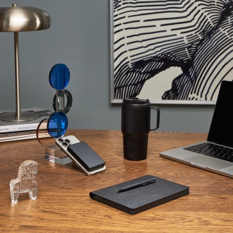 Термокружка вакуумная Aventura, черная фото 